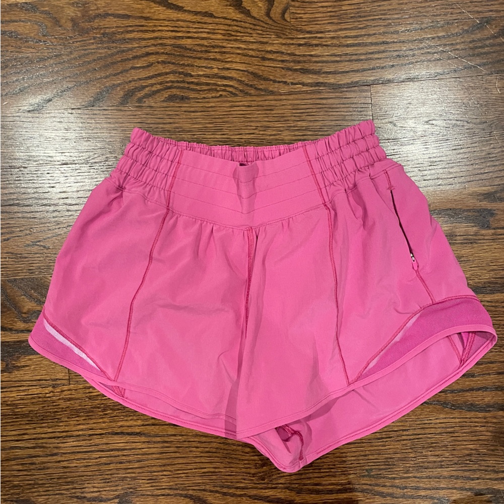 Lululemon shorts (hotty hot high rise)